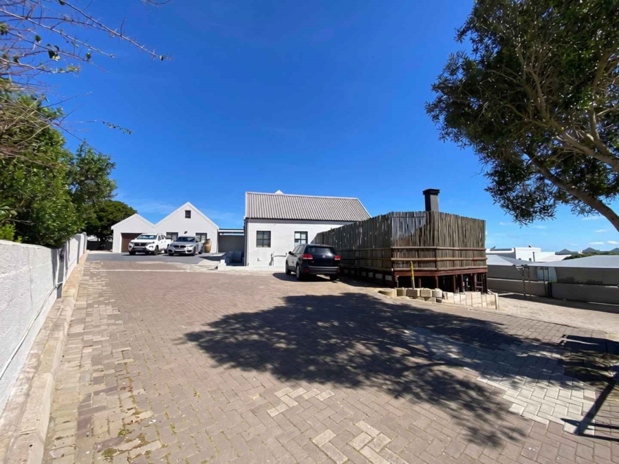 7 Bedroom Property for Sale in Myburgh Park Western Cape